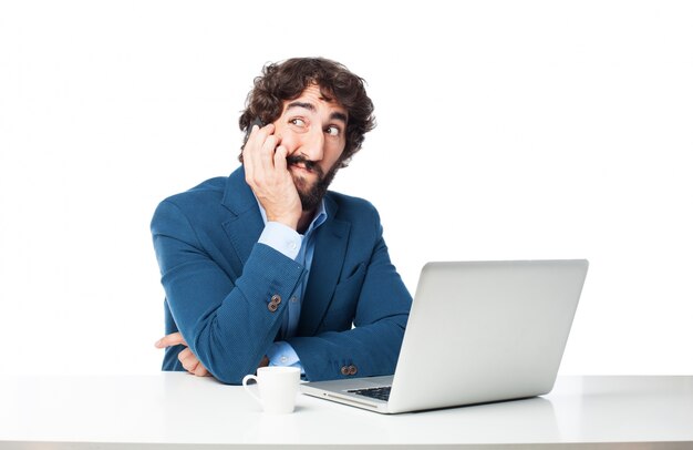 Man met distrusful gezicht