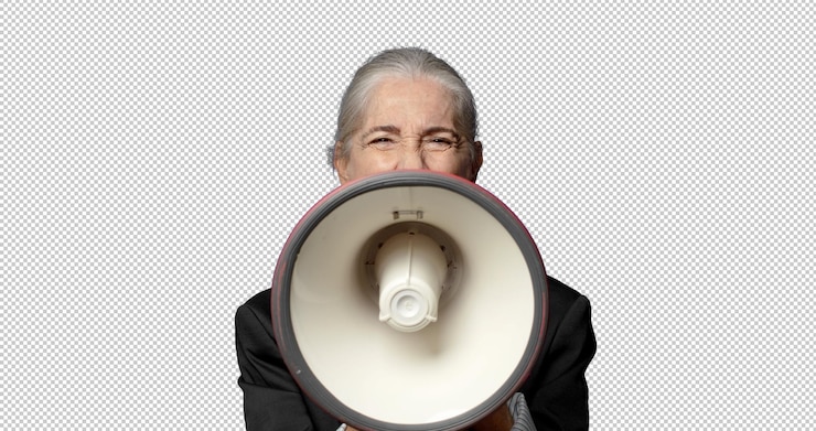 PSD Gratis middle age woman with a megaphone