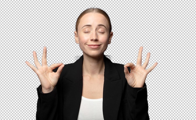 mirando concentrado y meditando sintiéndose satisfecho y relajado pensando o haciendo una elección