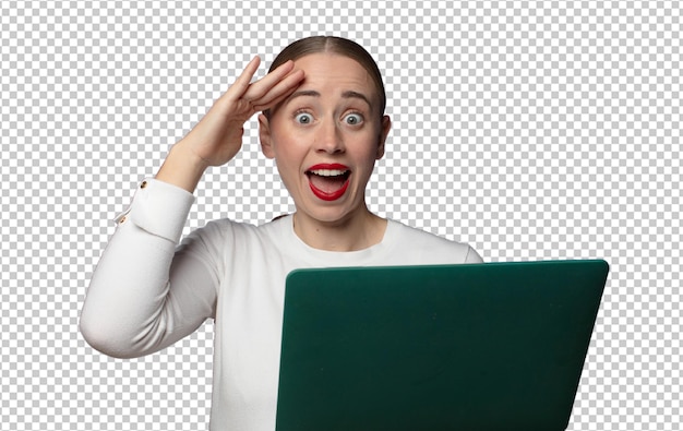 mirando feliz asombrado y sorprendido sonriendo y dándose cuenta de increíbles e increíbles buenas noticias