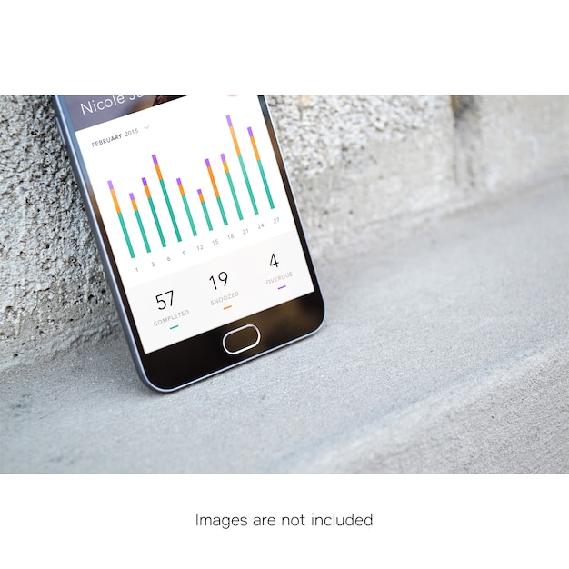 PSD gratuito mock up de media pantalla de móvil sobre muro