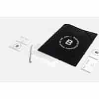 PSD gratuito mock up de papelería de negocios con carpeta negra