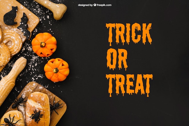 PSD gratuito mockup de halloween con insectos en pan