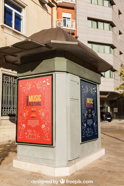Mockup de mupi en parada de autobus | Archivo PSD Premium
