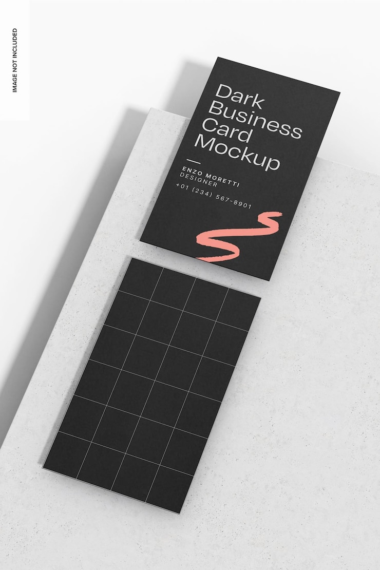 PSD gratuito mockup de tarjetas de visita de retrato oscuro