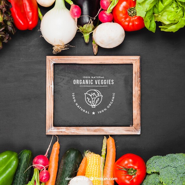 Mockup de verduras con pizarra