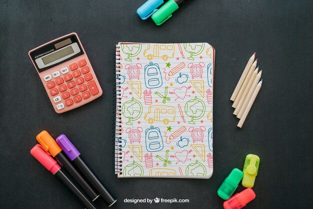 Mockup de vuelta al cole con libreta