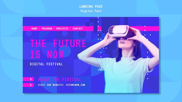 PSD gratuito mujer usando una página de inicio de casco de realidad virtual