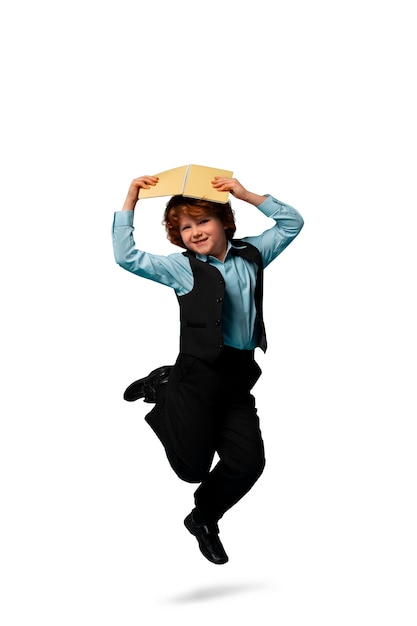 Niño de escuela aislado