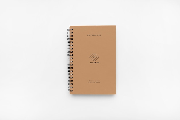 Notebook hardcover mockup op witte achtergrond