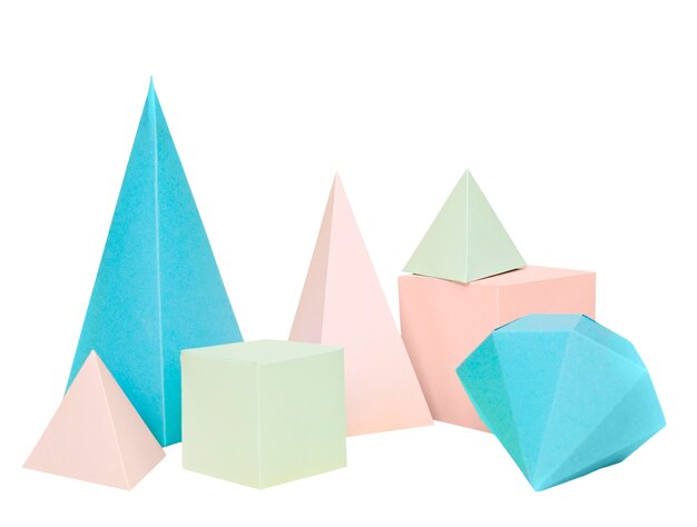Objetos de papel abstractos aislados sobre fondo blanco