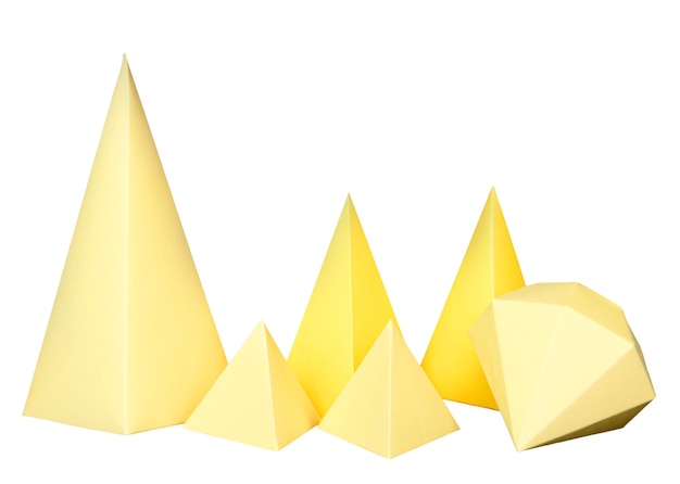 Objetos de papel abstractos aislados sobre fondo blanco