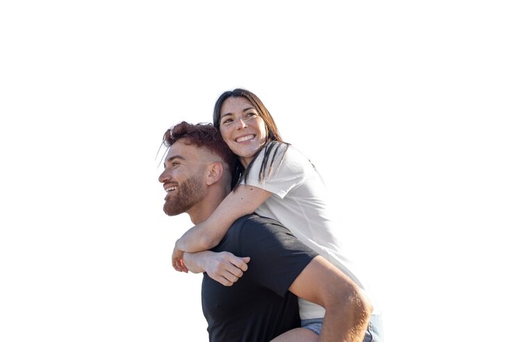 PSD gratuito pareja de tiro medio posando juntos