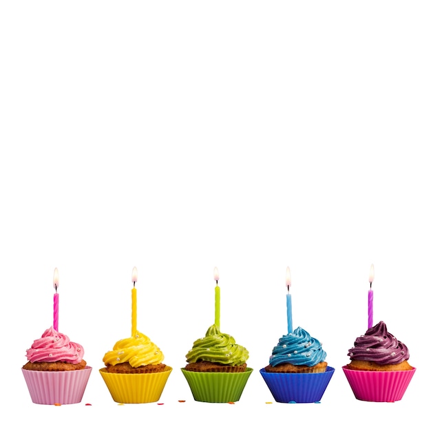 PSD gratuito pasteles para la celebración de cumpleaños aislados