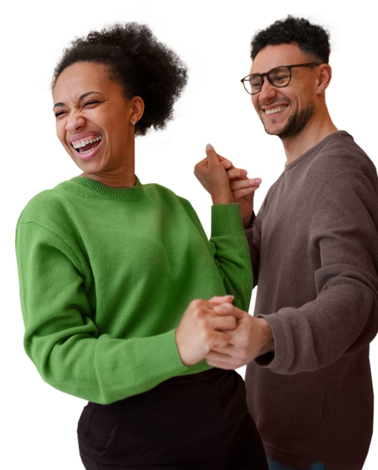 PSD gratuito persone felici che ballano insieme isolate