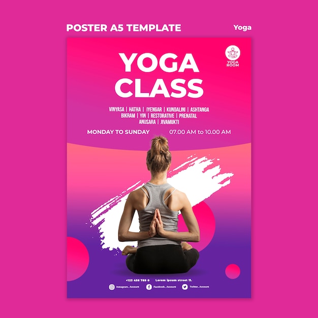 PSD gratuito plantilla de cartel para clase de yoga con mujer.