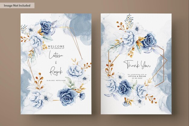 Plantilla de invitación con elegantes rosas azules blancas en acuarela