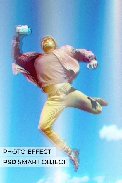 Portret van een persoon met speelgoedcamera-effect