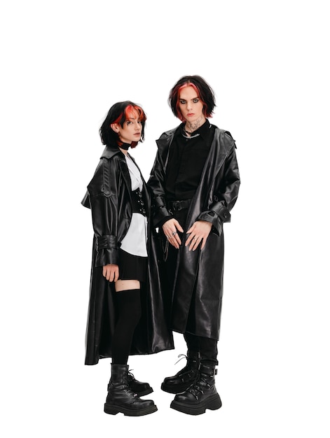 Portret van tieners met zwarte kleding in gothic-stijl