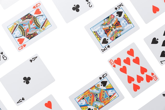 Un primer plano de las cartas