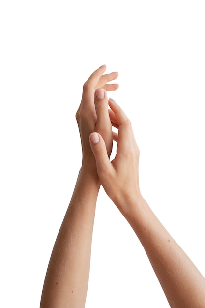 Prossimo piano sulle delicate mani che gesticolano
