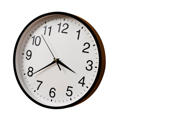 Reloj de pared aislado