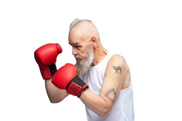 retrato, de, hombre mayor, con, guantes de boxeo