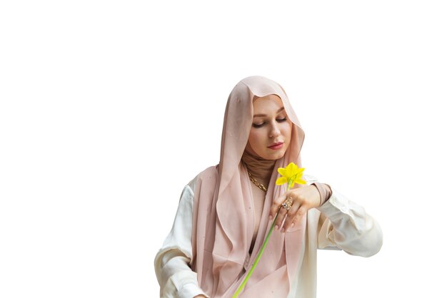 Ritratto di donna che indossa l'hijab