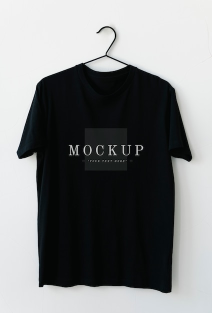 Semplice t-shirt da uomo nero