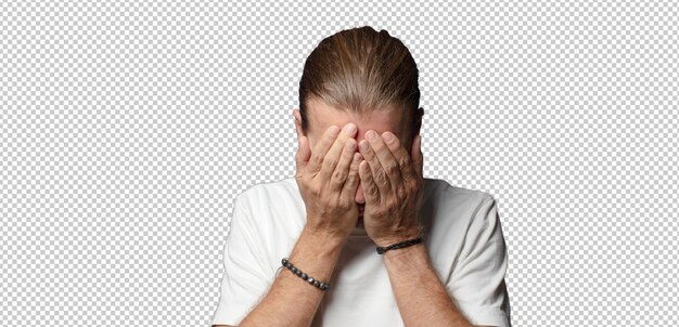 sentirse serio pensativo y preocupado mirando hacia los lados con la mano presionada contra el mentón