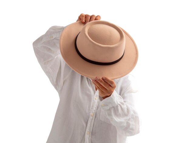 Sombrero de moda aislado