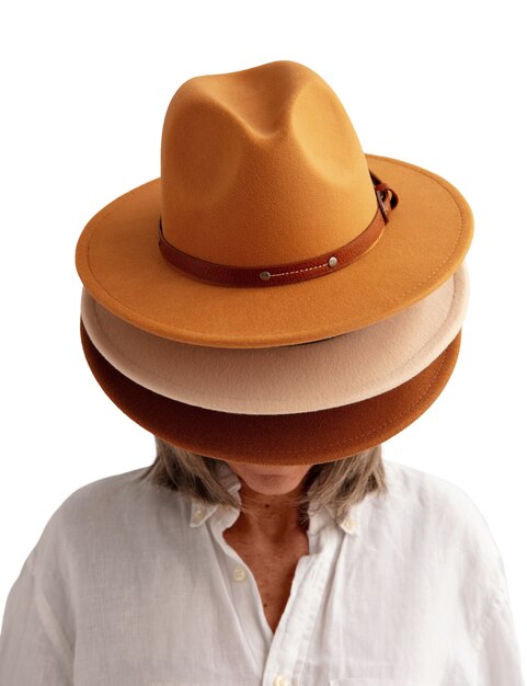 Sombrero de moda aislado