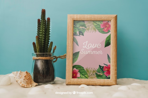 Gratis PSD strand concept met cactus en frame