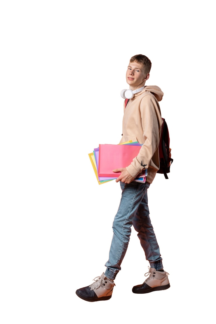 Gratis PSD studioportret van jonge tienerstudentenjongen met hoofdtelefoons