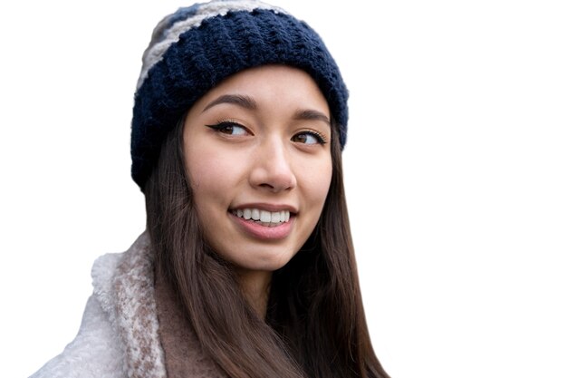 Tiro medio sonriente mujer posando