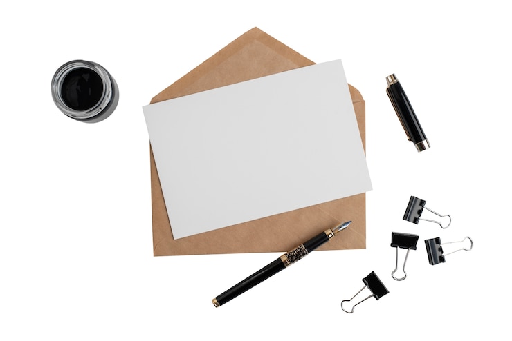 PSD Gratis top view desk supplies arrangement