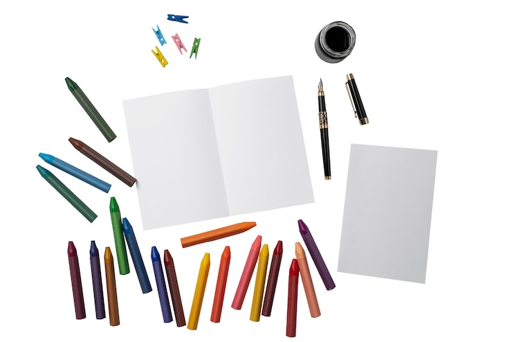 PSD Gratis top view desk supplies arrangement