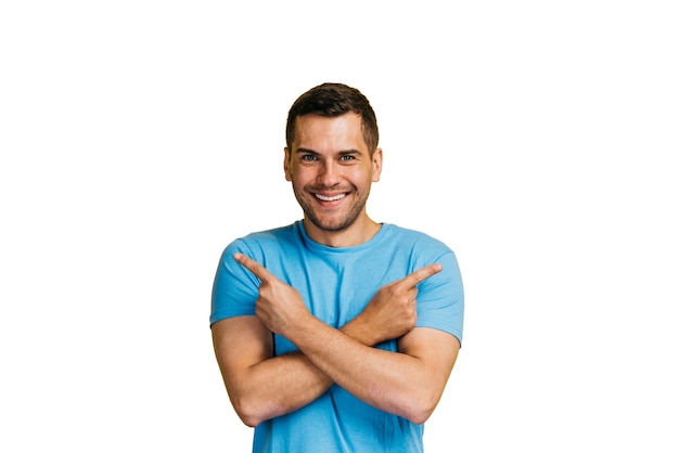 Uomo espressivo che gesturing