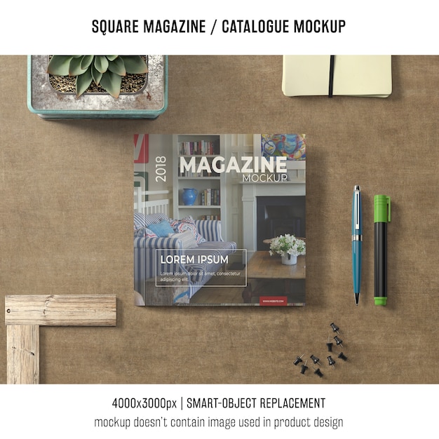 Gratis PSD vierkant tijdschrift of catalogus mockup met decoratie