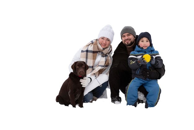 Vista frontal familia con perro al aire libre