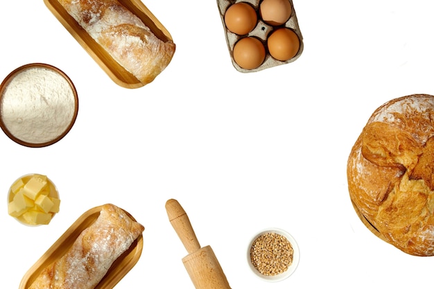 Vista superior de los deliciosos productos horneados naturaleza muerta