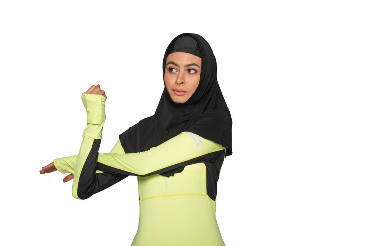 PSD Gratis young woman wearing hijab isolated