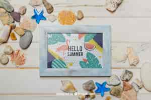 Gratis PSD zomerconcept met frame en schelpen