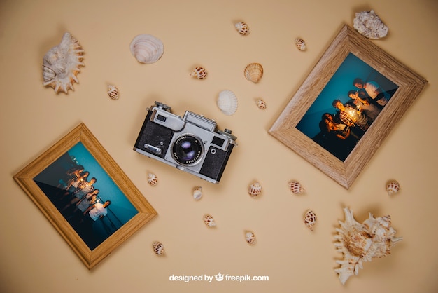 Zomerconcept met frames en camera