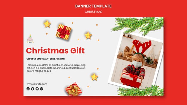 Bannière horizontale pour la fête de Noël avec enfant en bonnet de Noel