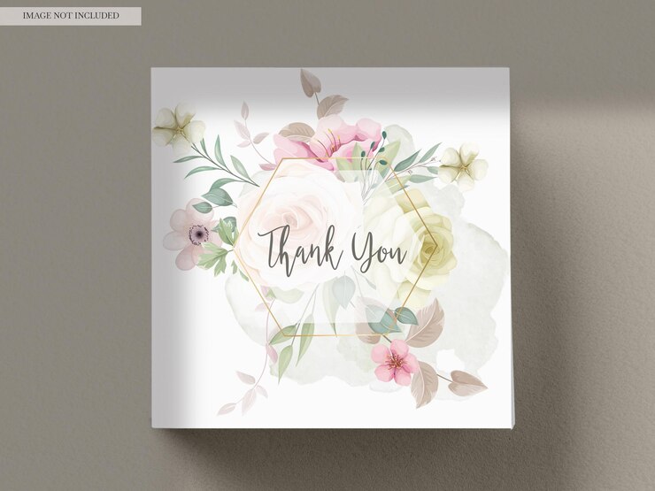 PSD gratuit belle carte d'invitation de mariage avec arrangement de fleurs épanouies