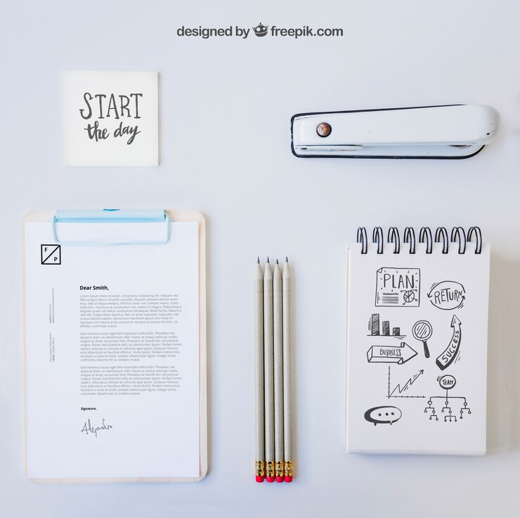 PSD gratuit composition du bureau de bureau blanc