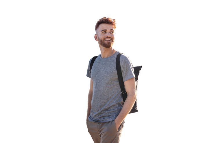 PSD gratuit coup moyen homme avec chemise vierge