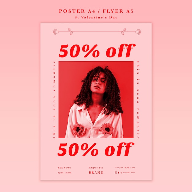 PSD gratuit femme sur une affiche de vente de saint valentin