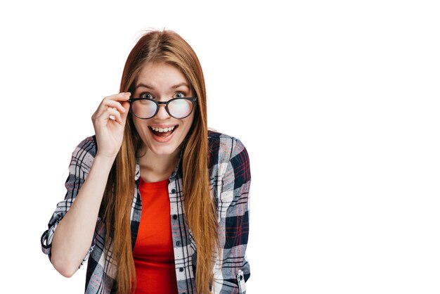 Femme expressive gesticulant